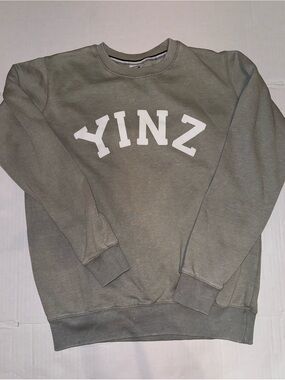 U.S. Vintage style YINZ Graphic Sweatshirt Sage Green Size S